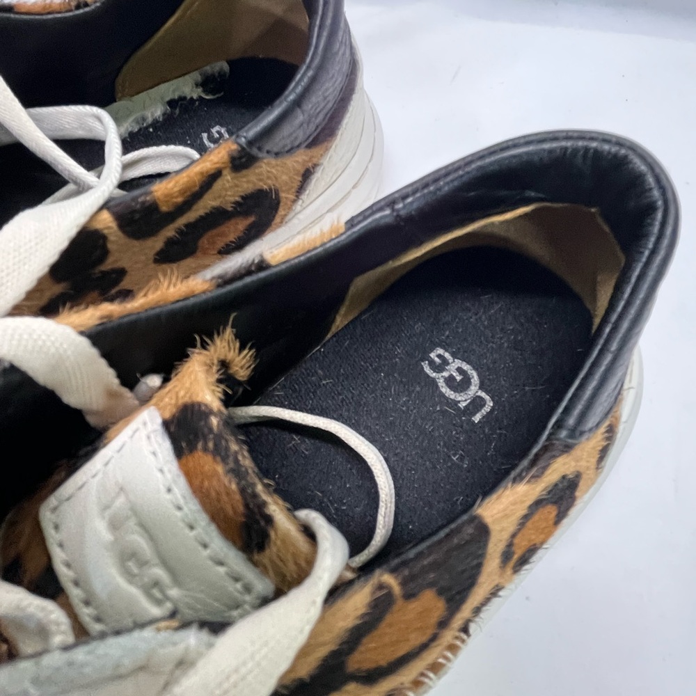 UGG ALAMEDA LEATHER/ANIMAL PRINT SNEAKER WOMEN SZ 5 WHITE STYLISH TRENDY COMFORT - Picture 3 of 10